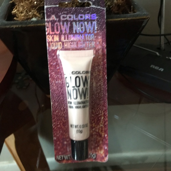 L.A COlors GLOW NOW SKIN ILUMINATOR - Picture 6 of 8
